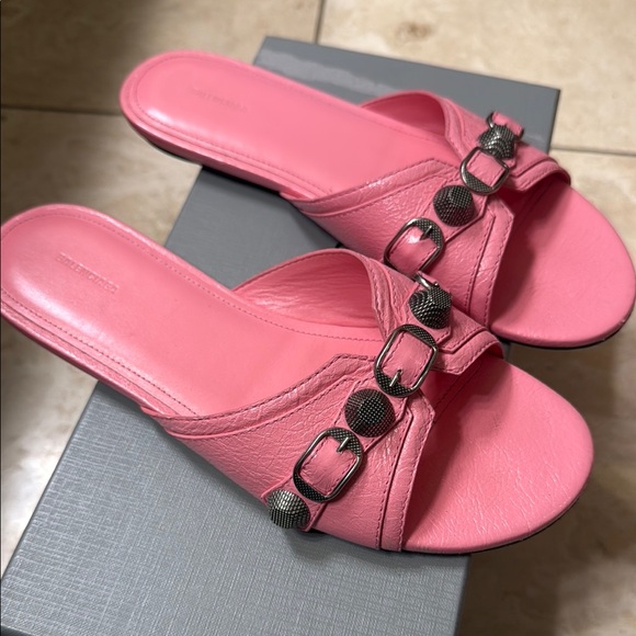 Balenciaga Pink Sandals with Gun Metal, Glossy Finish - Picture 3 of 6